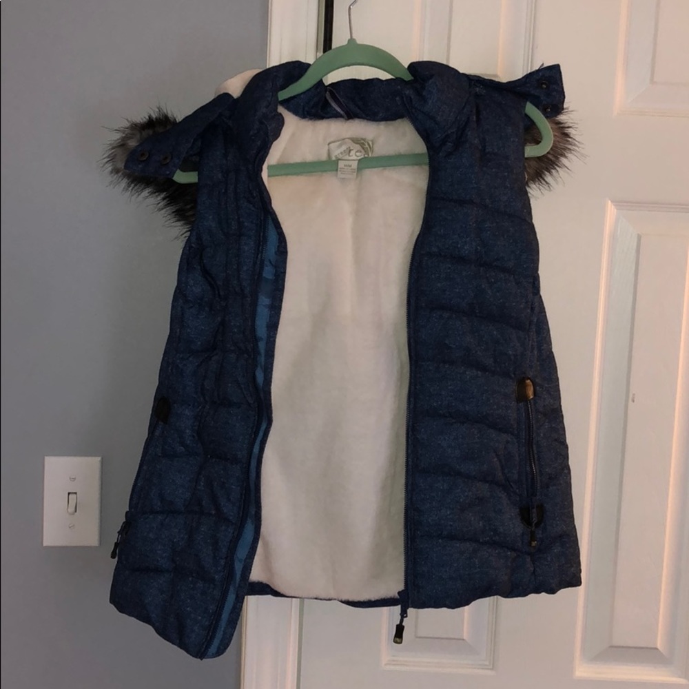 Blue Vest!